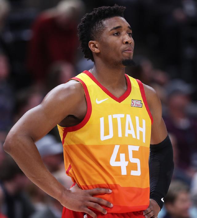 与顶尖球员 与顶尖球员